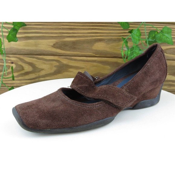 Aerosoles Size 7.5 Mary Jane Brown Suede Medium (B, M) Hook & Loop Women‎ - Picture 1 of 10